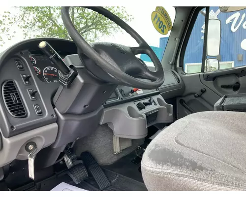 FREIGHTLINER M2-106 Truck
