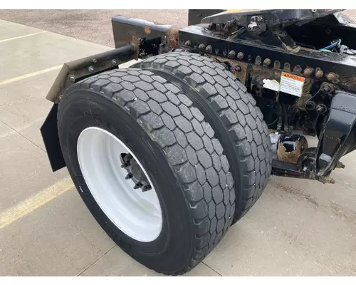 FREIGHTLINER M2-106 Truck