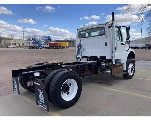 FREIGHTLINER M2-106 Truck