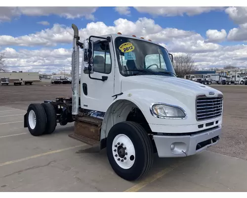 FREIGHTLINER M2-106 Truck