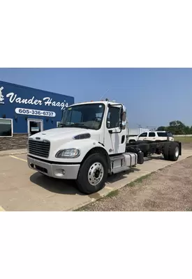 FREIGHTLINER M2-106 Truck