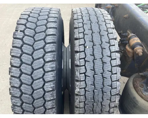 FREIGHTLINER M2-106 Truck