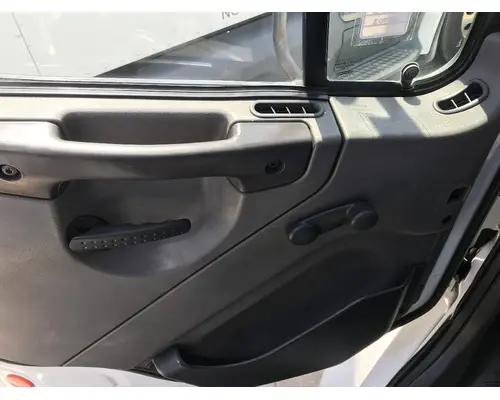 FREIGHTLINER M2-106 Truck