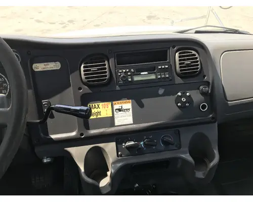 FREIGHTLINER M2-106 Truck