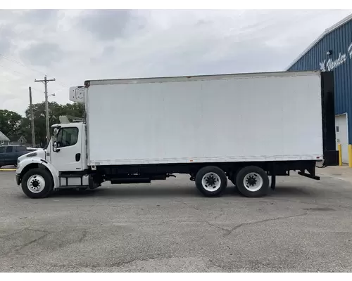 FREIGHTLINER M2-106 Truck