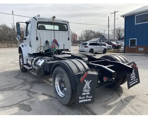 FREIGHTLINER M2-106 Truck