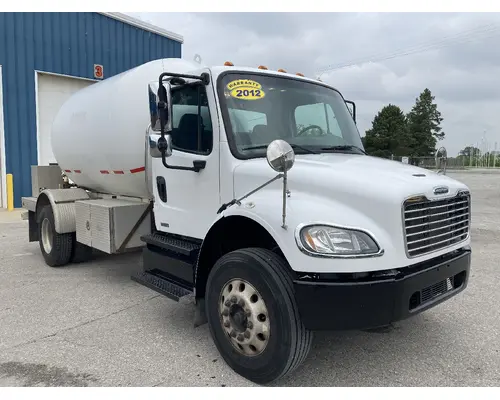 FREIGHTLINER M2-106 Truck