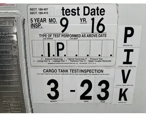 FREIGHTLINER M2-106 Truck