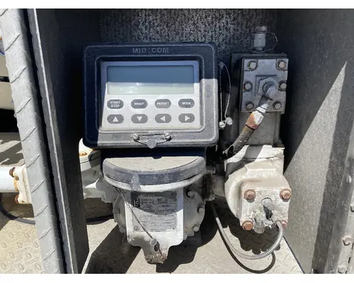 FREIGHTLINER M2-106 Truck