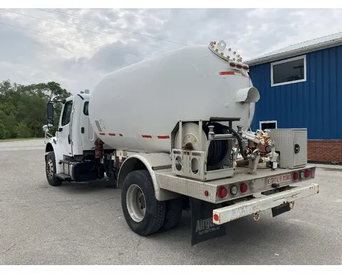 FREIGHTLINER M2-106 Truck