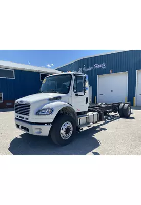 FREIGHTLINER M2-106 Truck