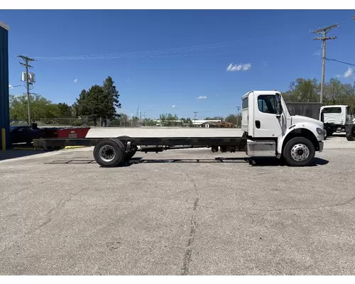 FREIGHTLINER M2-106 Truck