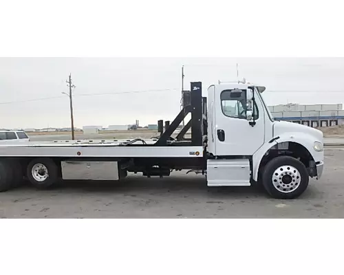 FREIGHTLINER M2 106 Used Trucks