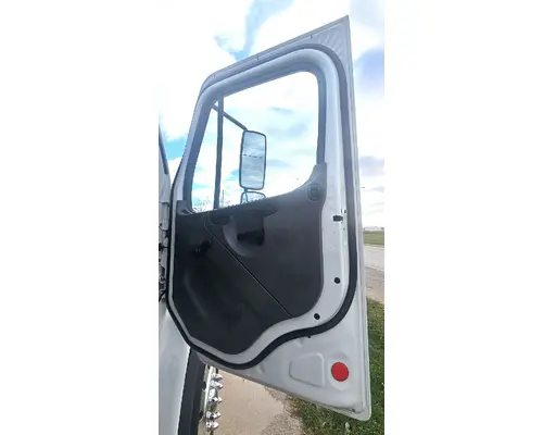 FREIGHTLINER M2 106 Used Trucks