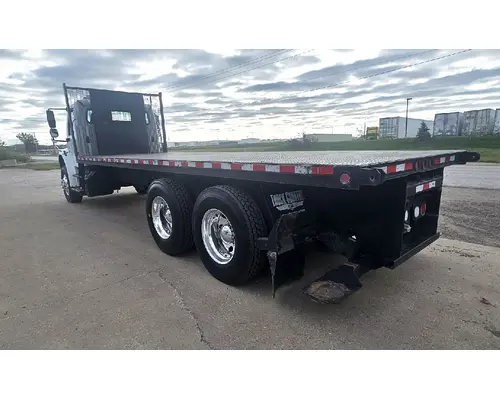 FREIGHTLINER M2 106 Used Trucks