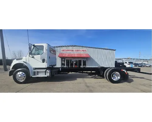FREIGHTLINER M2 106 Used Trucks