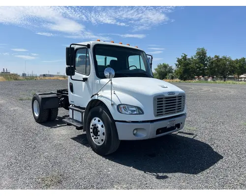 FREIGHTLINER M2 106 VEHICLE FOR SALE