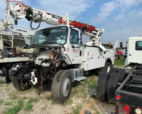 FREIGHTLINER M2 106 Vehicle For Sale