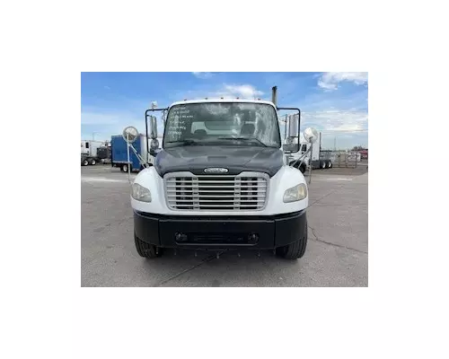 FREIGHTLINER M2 106 Vehicle For Sale