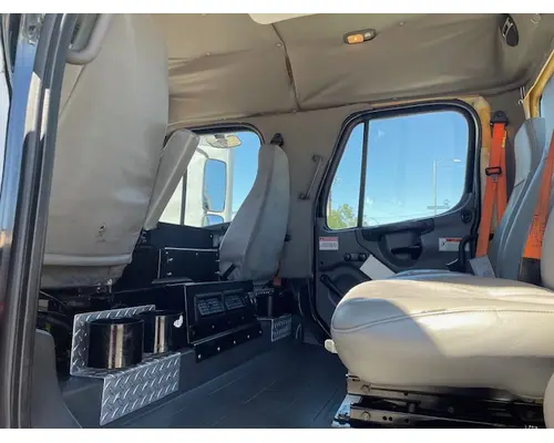 FREIGHTLINER M2 106 Vehicle For Sale