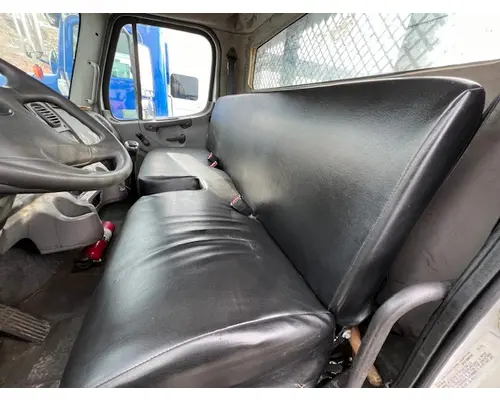 FREIGHTLINER M2 106 Vehicle For Sale