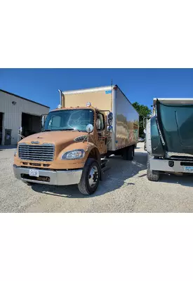 FREIGHTLINER M2 106 WHOLE TRUCK FOR PARTS