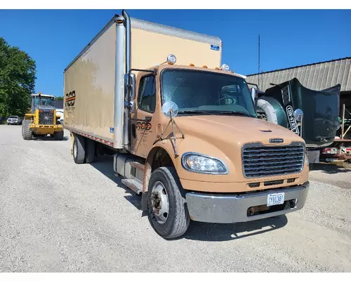 FREIGHTLINER M2 106 WHOLE TRUCK FOR PARTS