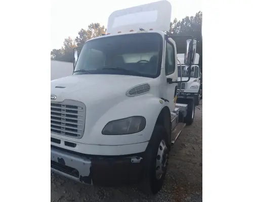FREIGHTLINER M2 106 WHOLE TRUCK FOR RESALE
