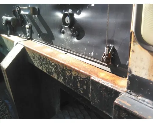 FREIGHTLINER M2 106 WHOLE TRUCK FOR RESALE