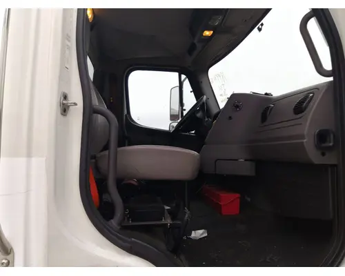 FREIGHTLINER M2 106 WHOLE TRUCK FOR RESALE