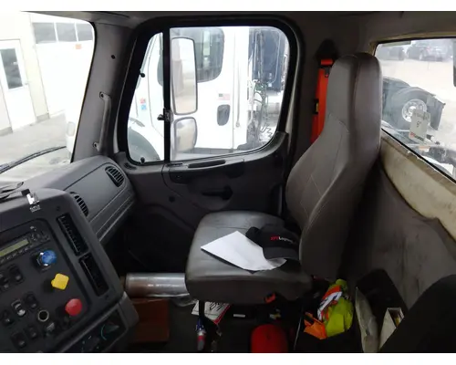 FREIGHTLINER M2 106 WHOLE TRUCK FOR RESALE