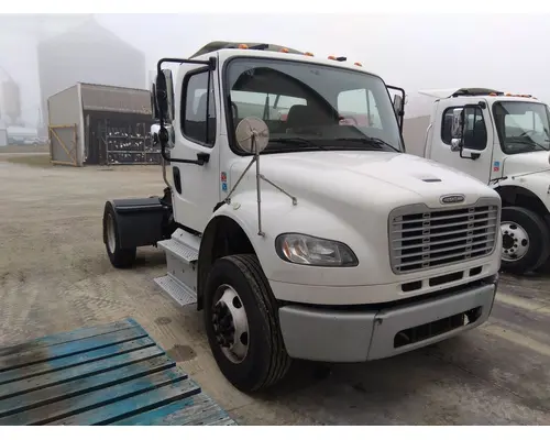 FREIGHTLINER M2 106 WHOLE TRUCK FOR RESALE