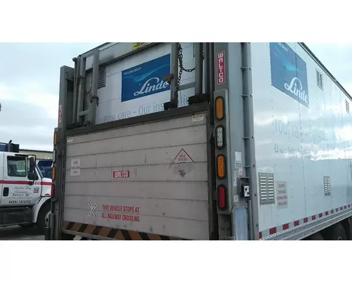 FREIGHTLINER M2 106 WHOLE TRUCK FOR RESALE