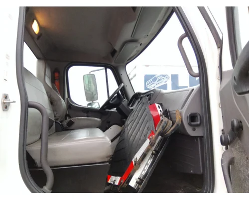 FREIGHTLINER M2 106 WHOLE TRUCK FOR RESALE