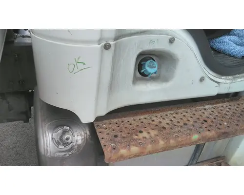 FREIGHTLINER M2 106 WINDSHIELD WASHER RESERVOIR
