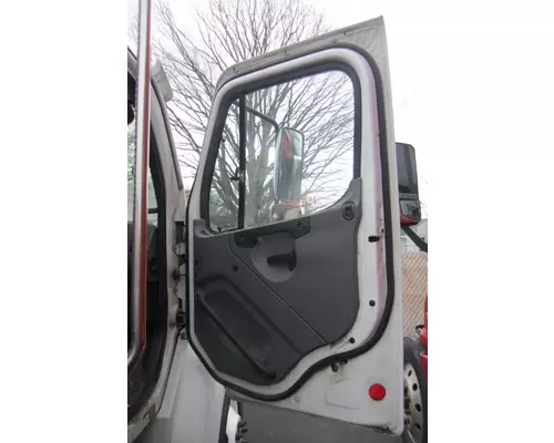 FREIGHTLINER M2 112 2002-2014 DOOR ASSEMBLY, FRONT