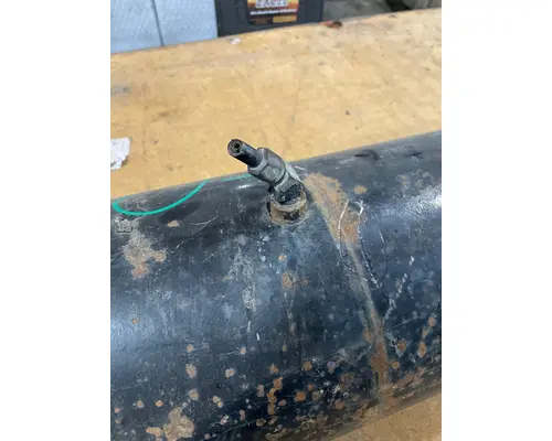 FREIGHTLINER M2 112 BUISNESS Air Tank