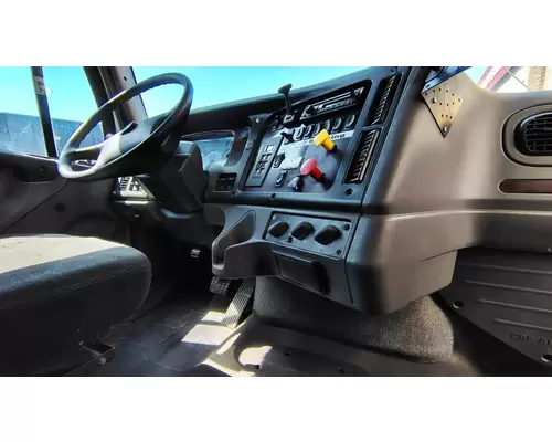 FREIGHTLINER M2 112 Medium Duty Cab Assembly