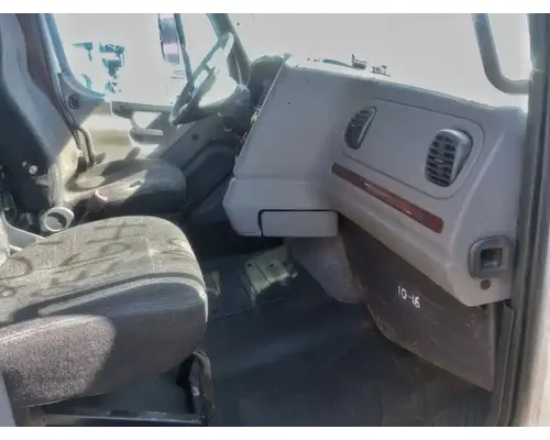 FREIGHTLINER M2 112 Medium Duty Cab Assembly