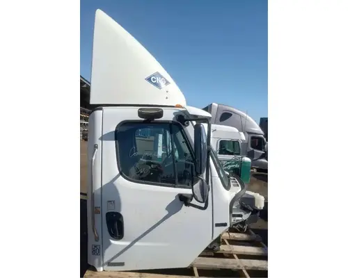FREIGHTLINER M2 112 Medium Duty Cab Assembly