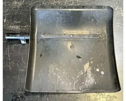 FREIGHTLINER M2 112 Medium Duty Fender