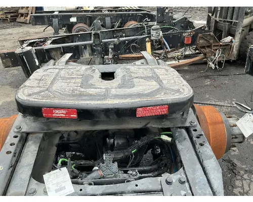 FREIGHTLINER M2 112 Medium Duty Fifth Wheel