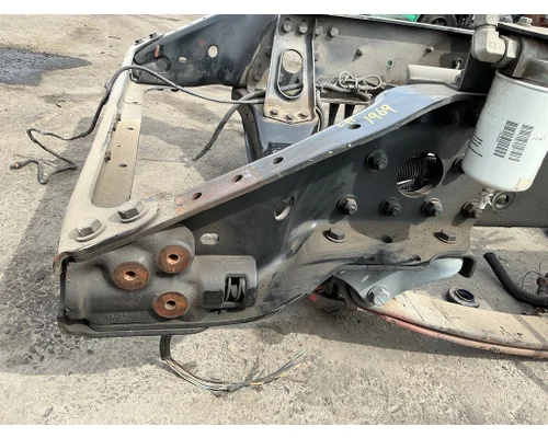 FREIGHTLINER M2 112 Medium Duty Frame Horn