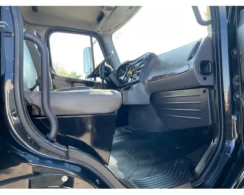 FREIGHTLINER M2 112 Medium Duty Vehicle For Sale