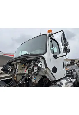 FREIGHTLINER M2 112V Cab