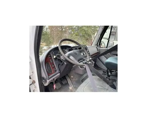 FREIGHTLINER M2 112V Cab