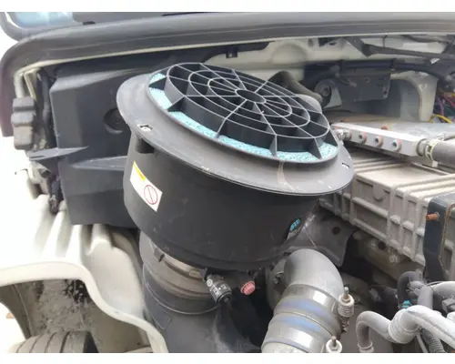 FREIGHTLINER M2 112 AIR CLEANER