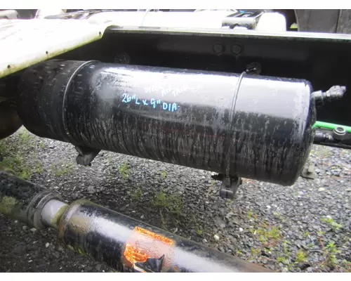 FREIGHTLINER M2 112 AIR TANK