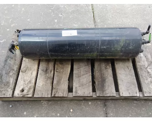 FREIGHTLINER M2 112 AIR TANK