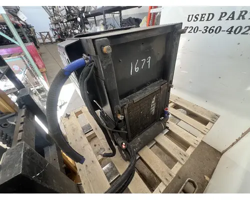 FREIGHTLINER M2 112 Auxillary Power Unit